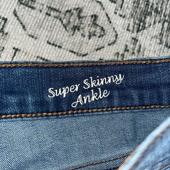 Henry & Belle women’s super skinny ankle jean Size 32 - Picture 11 of 14